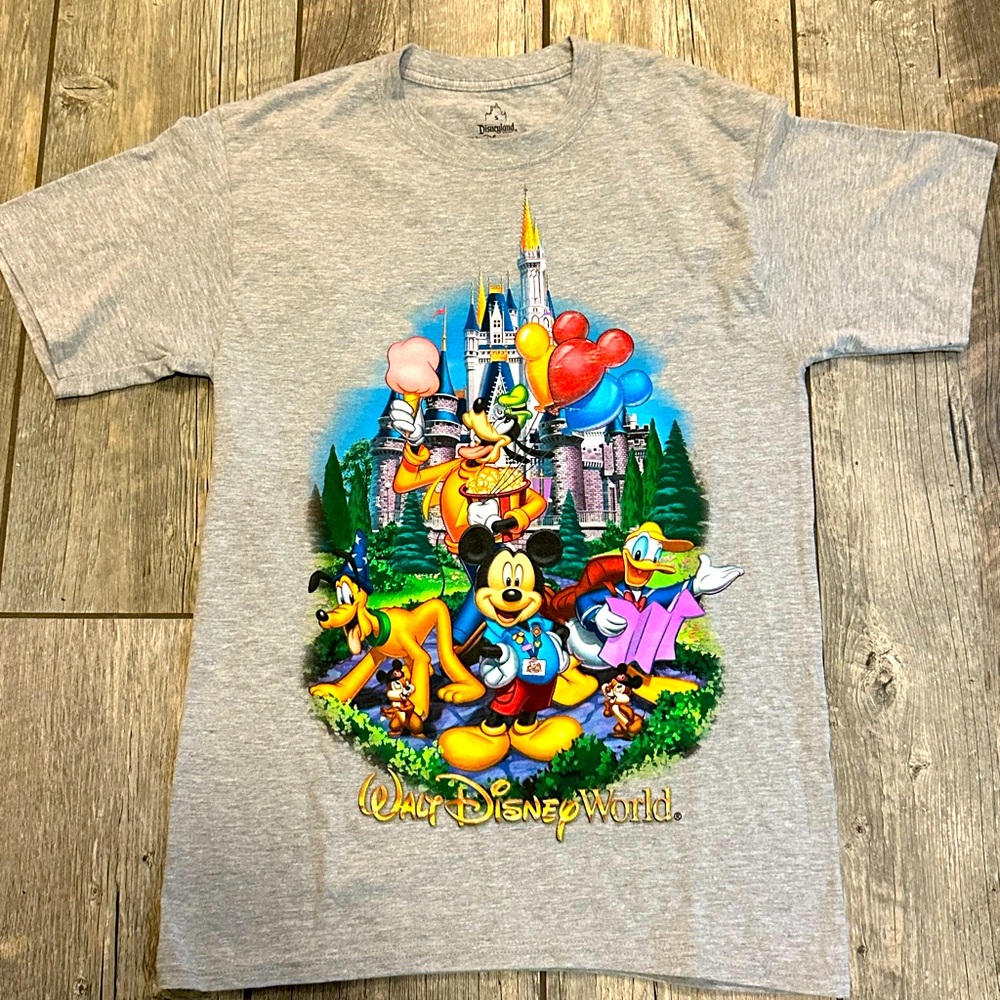 Walt Disney World tshirt, size small